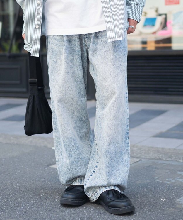 WEGO スケーターズ　タックワイドデニムパンツ デニム淡加工色