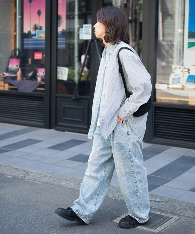 WEGO スケーターズ　タックワイドデニムパンツ デニム淡加工色