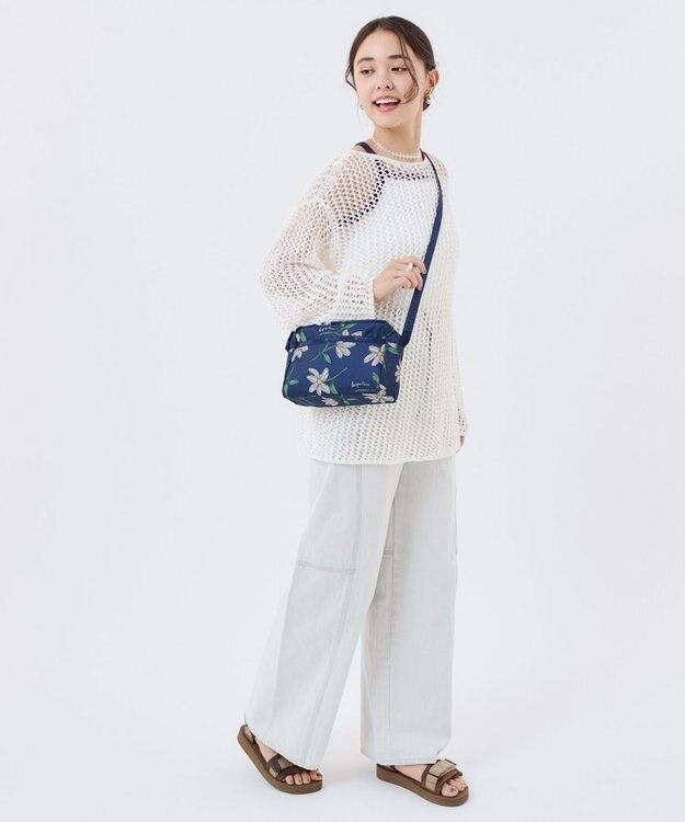 LeSportsac DANIELLA CROSSBODY/フローラルブルームズネイビー フローラルブルームズネイビー