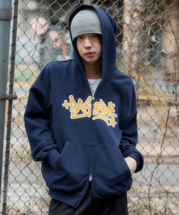 WEGO 【ユニセックス着用ITEM/SMLサイズ展開】グラフィックZIPパーカー ネイビー