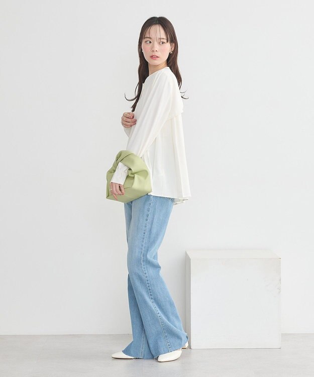 earth music&ecology バックプリーツブラウス Off White