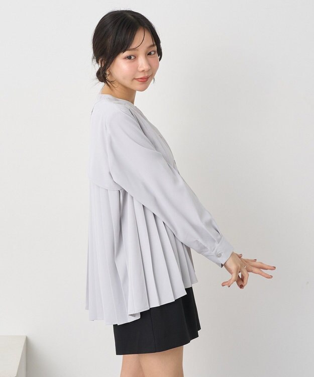 earth music&ecology バックプリーツブラウス Light Gray