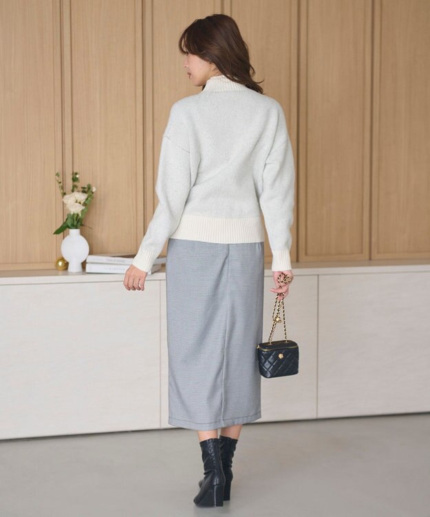 Feroux 【洗える】リボン柄ハイネック プルオーバーニット アイボリー