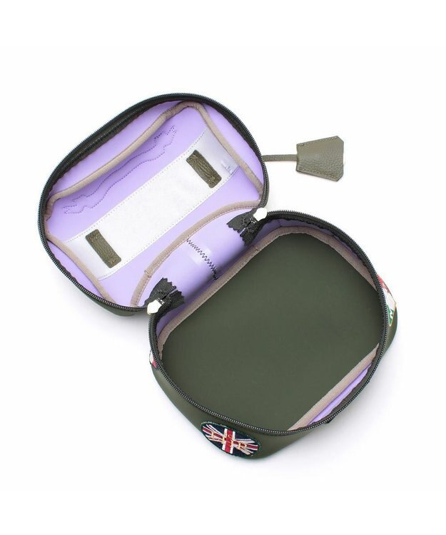 A.D.M.J. 【魔法の様に軽い】マジックライト/フラッグワッペンバニティバッグM カーキ