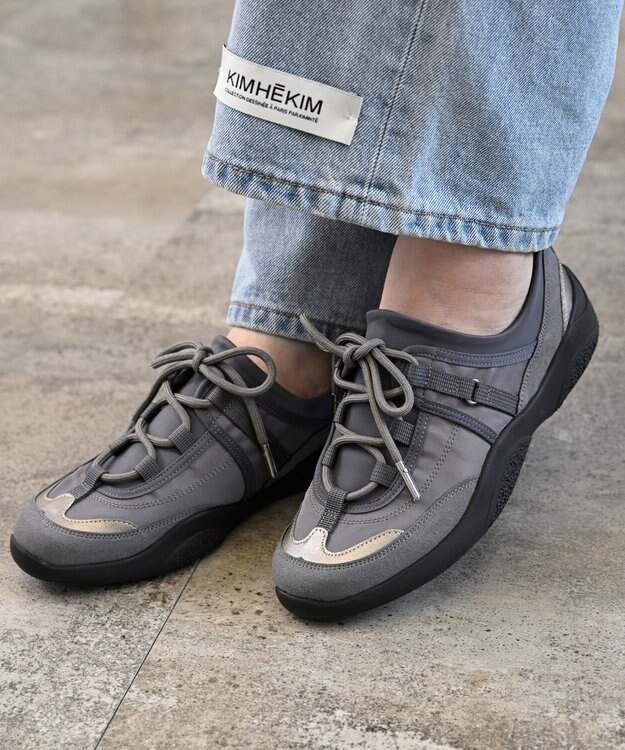 APOM 晴雨兼用　ウォーターレジストレースアップスニーカー グレー