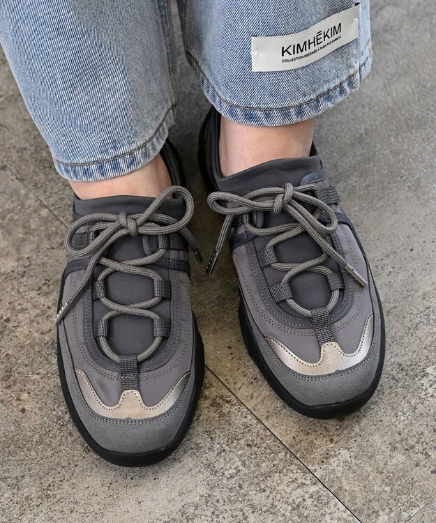 APOM 晴雨兼用　ウォーターレジストレースアップスニーカー グレー