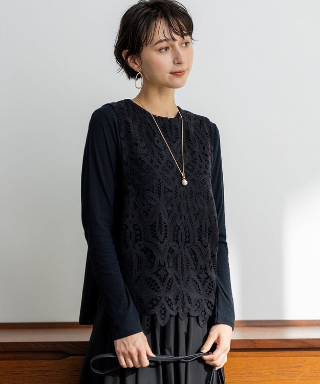 23区 【先行予約】エンブロイダリーレース ニットベスト ネイビー系