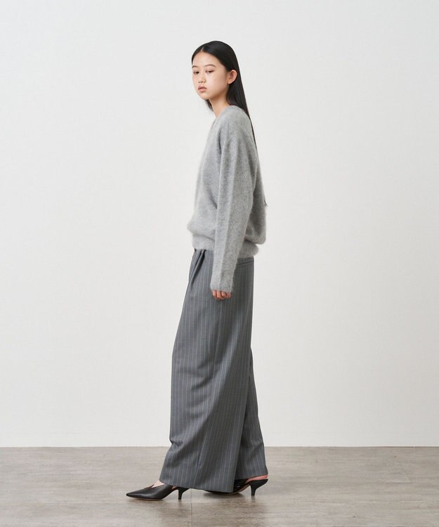 ATON ROYAL FUR CASHMERE | Vネックセーター LIGHT GRAY