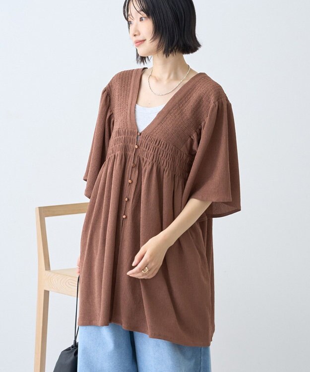 AMERICAN HOLIC 【先行予約】【WEB限定】主役級ラク映え：前後2WAY Vネックシャーリングチュニックブラウス Brown