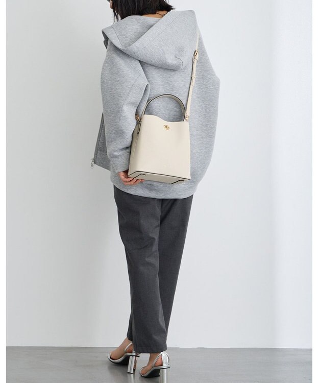 MioFIRANO ツイストロックボックスハンドバッグ 3WAY　FIRANO フィラノ IVORY