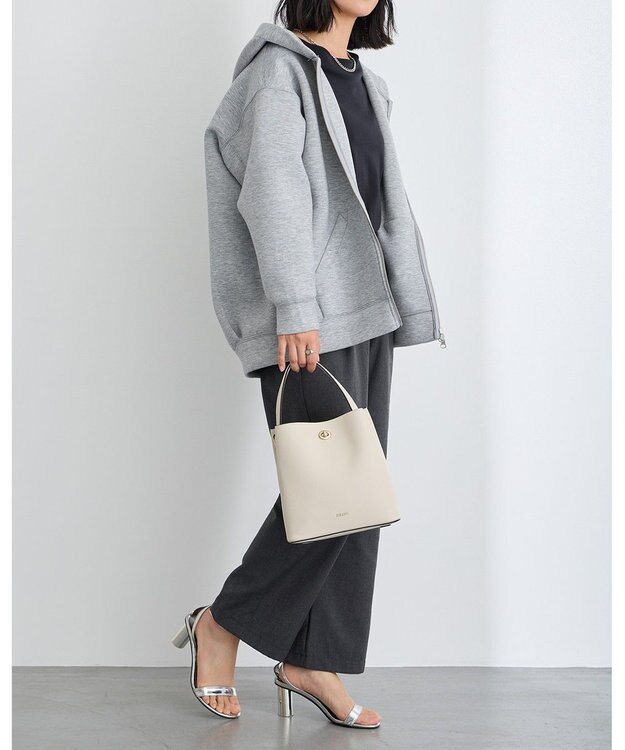 MioFIRANO ツイストロックボックスハンドバッグ 3WAY　FIRANO フィラノ IVORY