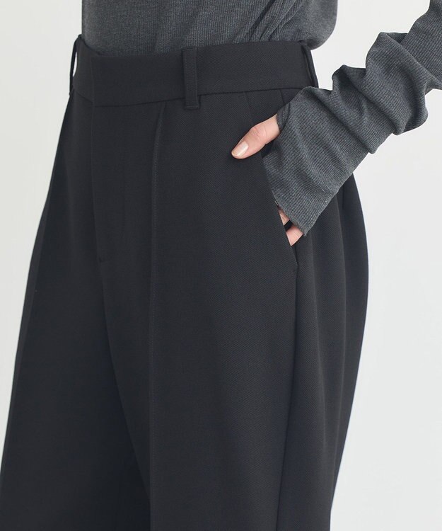 earth music&ecology センターシームフレアパンツ Black