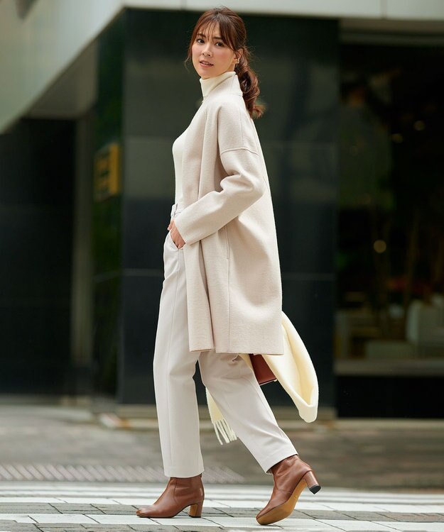 23区 【CLASSY.12月号掲載】TRストレッチギャバ テーパード パンツ ライトベージュ