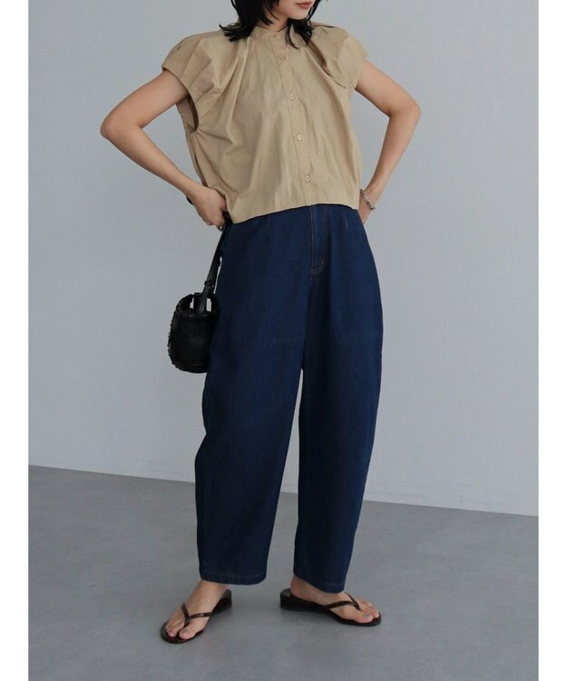 Green Parks タックデザインショート丈シャツ Beige