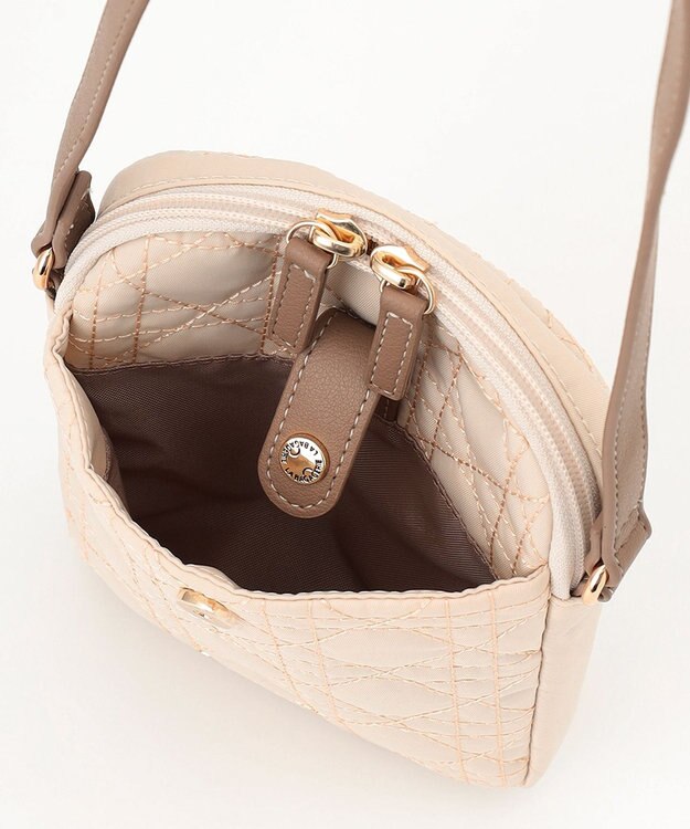 LA BAGAGERIE グリッドキルティングミニショルダー アイボリー