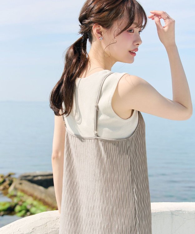 Tiaclasse 【2点セット】変形プリーツキャミワンピース＆Tシャツ グレージュ