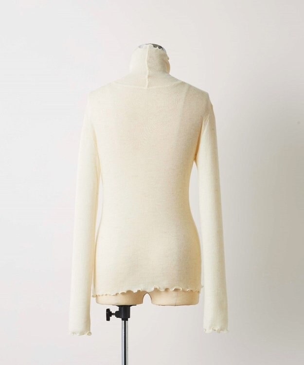 TOQUE 24AW新作〈高垣麗子さん着用〉針抜きスムスハイネックＴ オフ