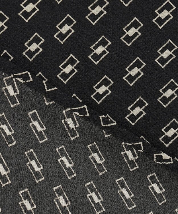 ICB L 【人気のため新色追加・洗える】BackSatinAmunzen 5分袖キーネックブラウス ブラック柄系