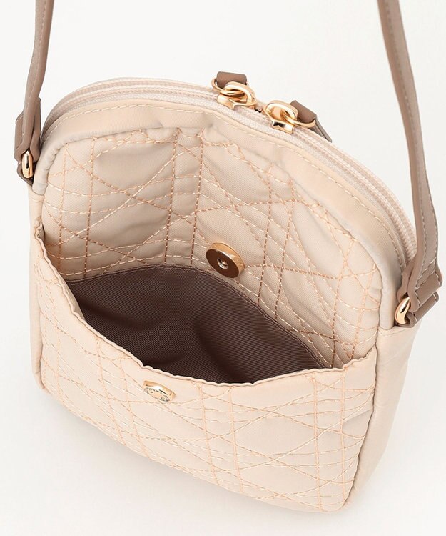 LA BAGAGERIE グリッドキルティングミニショルダー アイボリー