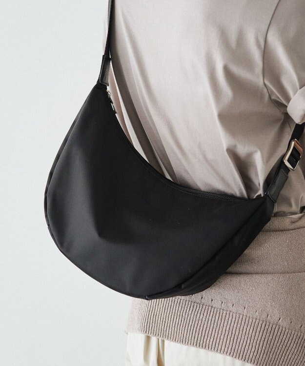 russet ナイロンラウンドショルダーバッグ (CE-1327-WEB) Black2