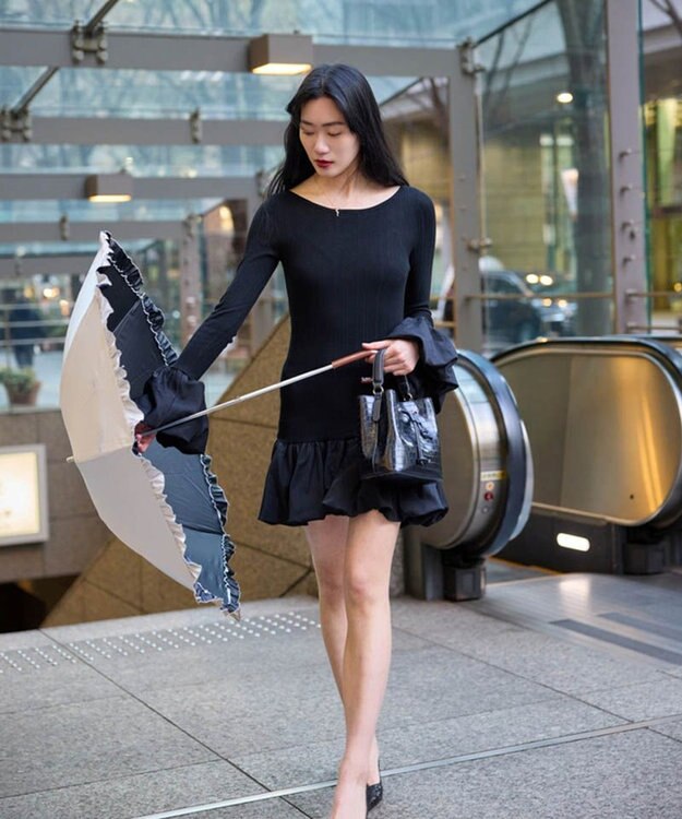 AURORA 【WEB限定】フリル晴雨兼用傘（長傘） グレイッシュピンクホワイト