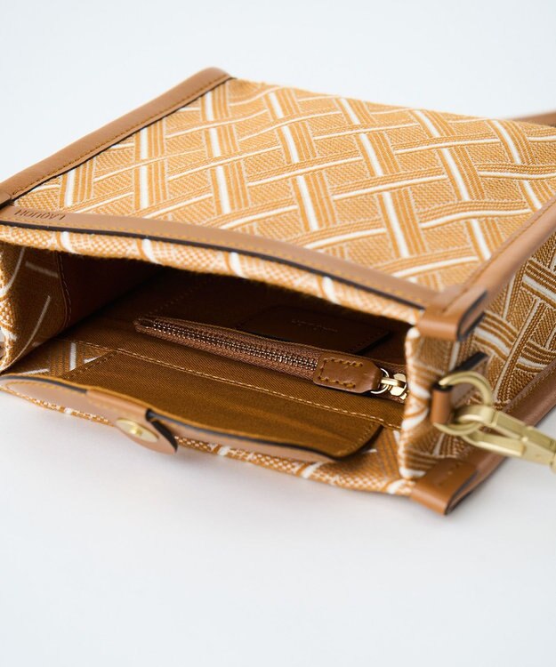 MIYABIYA LAQUOH クロス柄ジャガードショルダーバッグ ベージュ