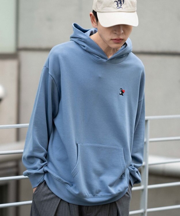 WEGO 【ユニセックス着用ITEM/SMLサイズ展開/裏起毛】ワンポイント刺繍プルパーカー ブルー