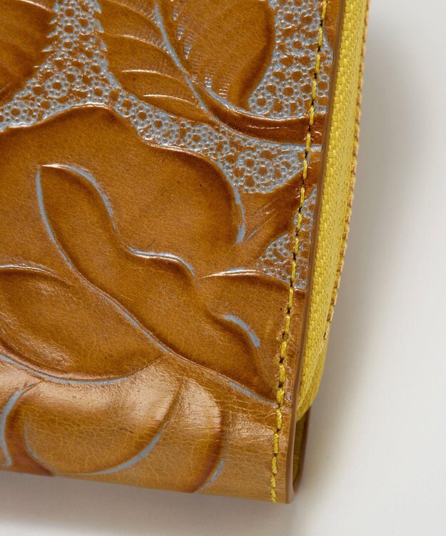 TOPKAPI 【TREASURE TOPKAPI】ローズエンボス ツヤ レザー ラウンドファスナー 二つ折り財布/パスポート対応 イエロー