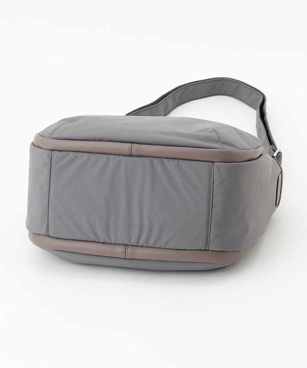 Y'SACCS 【ムック本掲載】タスランナイロンショルダーバッグ グレー