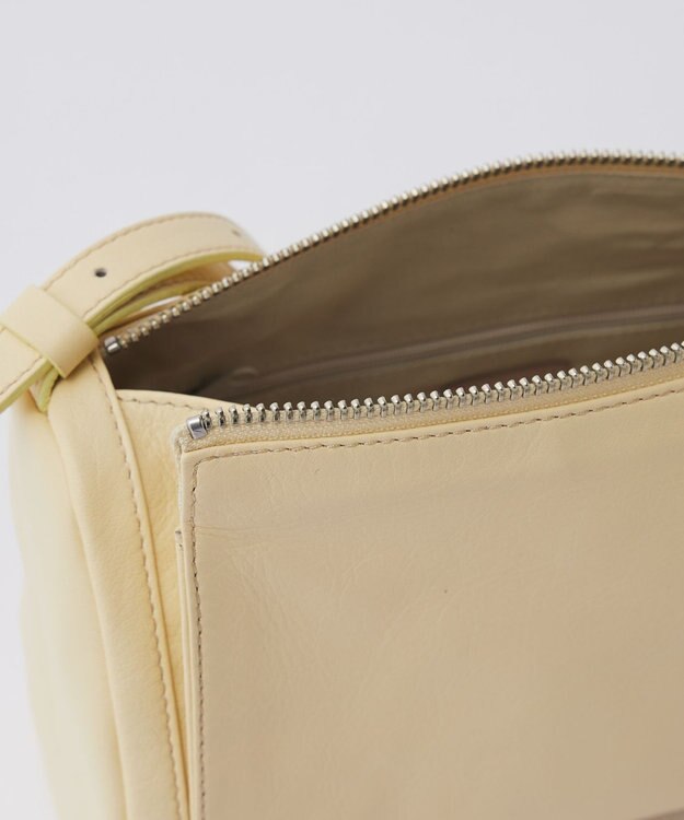 russet ソフトレザーロールショルダーバッグ(CE-1661) CreamYE