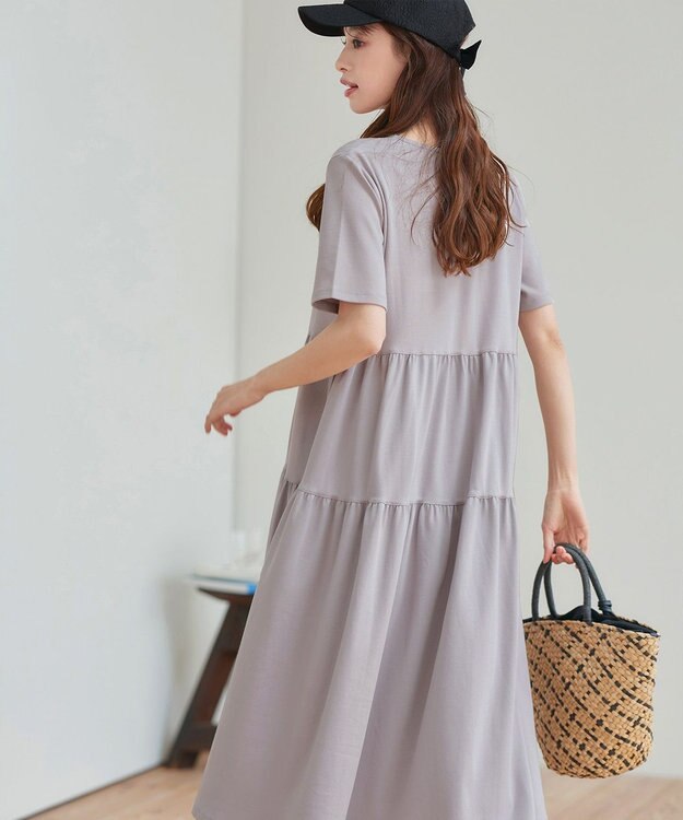 Tiaclasse 【小倉優子さん着用・洗える・接触冷感・汗ジミ防止】“サマさまカットソー”サイドティアードワンピース グレージュ