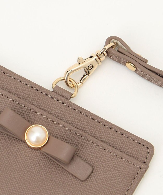 TOCCA PEARL KNOT IDHOLDER IDホルダー ベージュ系