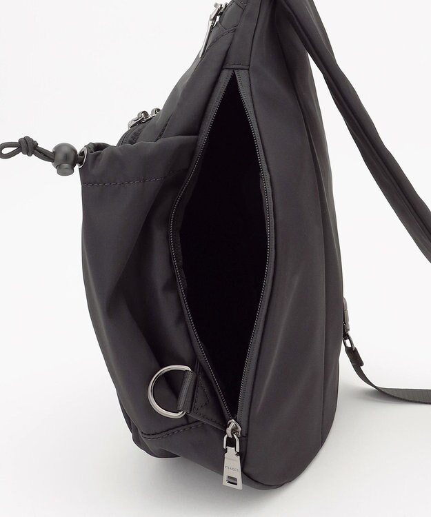 Y'SACCS 【Y’SACCS vous et】フロントファスナークロスボディバッグ ブラック