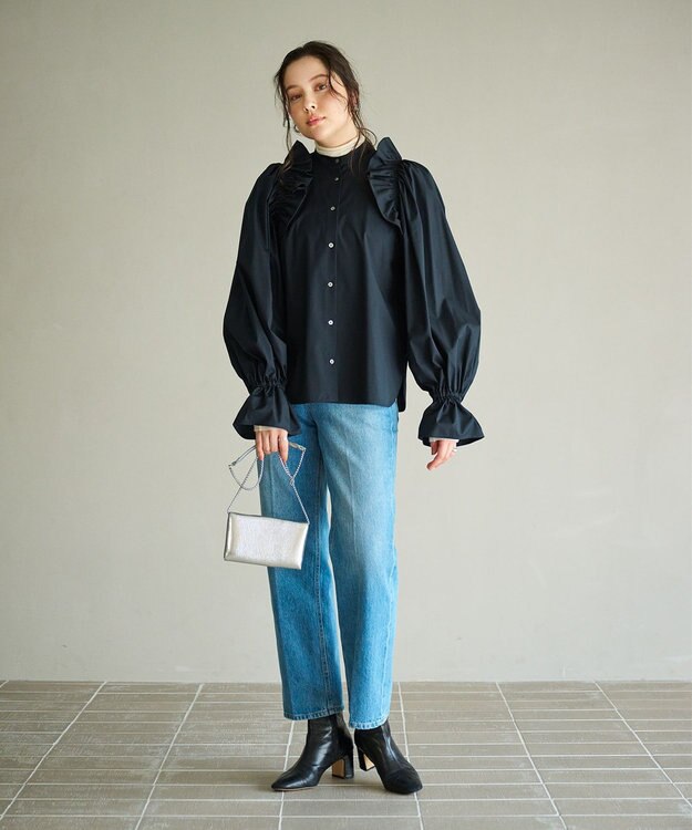 #Newans 【洗濯機可能/シワになりにくい】〈春名亜美さんコラボ〉ショルダーフリルブラウス ネイビー