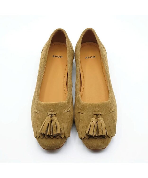 APOM キルトタッセルフラット15 キャメルスエード
