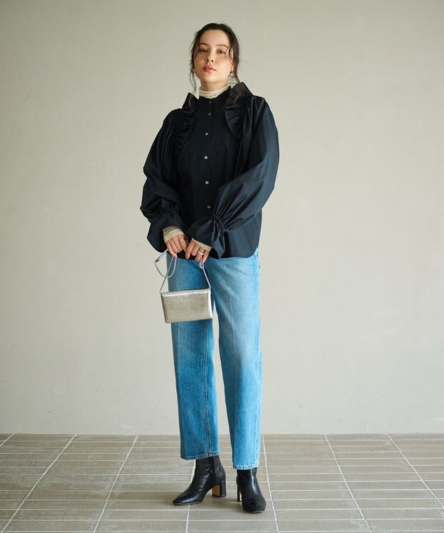 #Newans 【洗濯機可能/シワになりにくい】〈春名亜美さんコラボ〉ショルダーフリルブラウス ネイビー