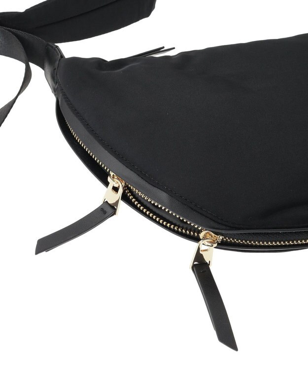 YECCA VECCA story.ハーフムーンクロスボディ Black