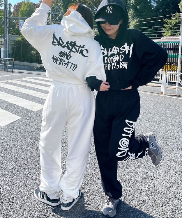 WEGO ハンドライティングショートパーカー ホワイト