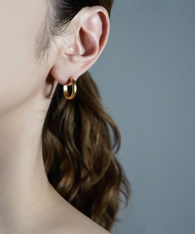 susui 【doughnut】フープピアス M (YGMAT)_片耳 イエローゴールド/マット