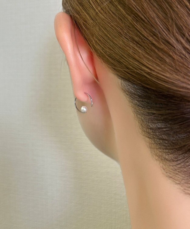 Phoebe 【金属アレルギー対応】カーブラインパールピアス/サージカルステンレス シルバー シルバー