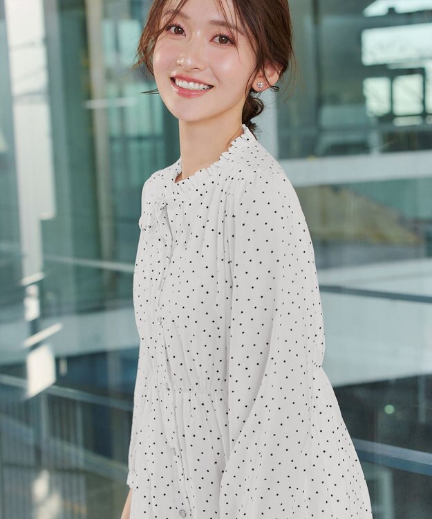 Tiaclasse L 襟フリルリボンワンピース オフホワイトドット