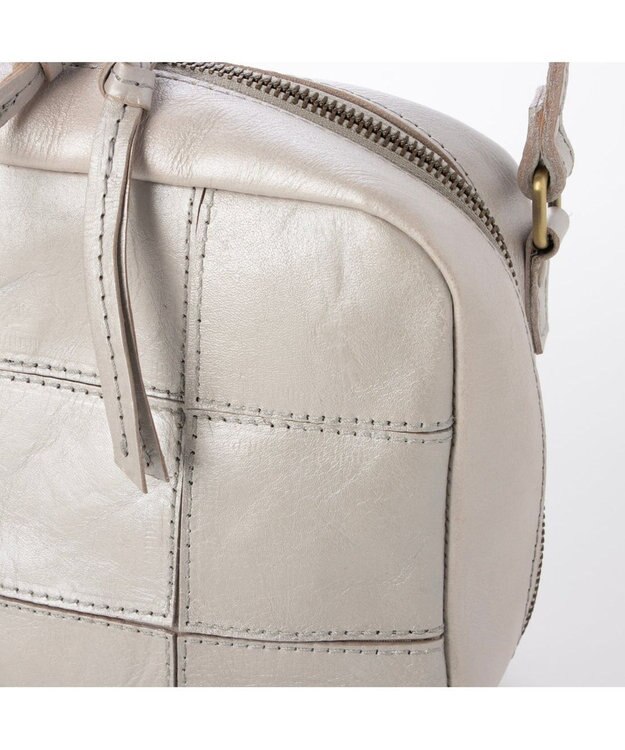 UNBILLION ピークスピーク PEAKSPEAK / 牛革パッチワークスクエアショルダー シルバー