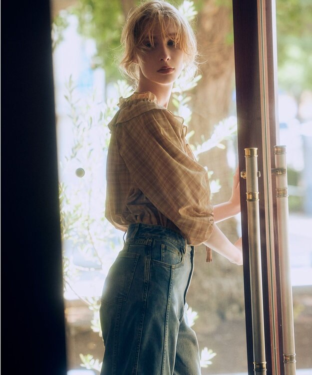 組曲 L 【加藤ローサさん着用】ライトデニムカーブパンツ ブルー系