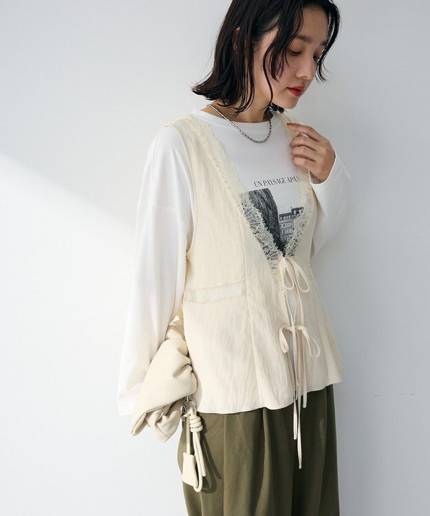 Green Parks ランジェリー風サテンビスチェ Ecru