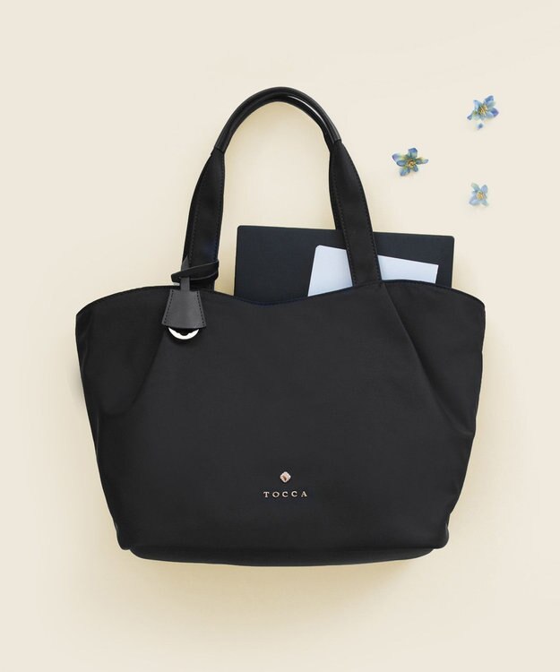 TOCCA 【撥水・A4サイズ対応】BLOOMING BUD NYLONBAG ナイロンバッグ ブラック系