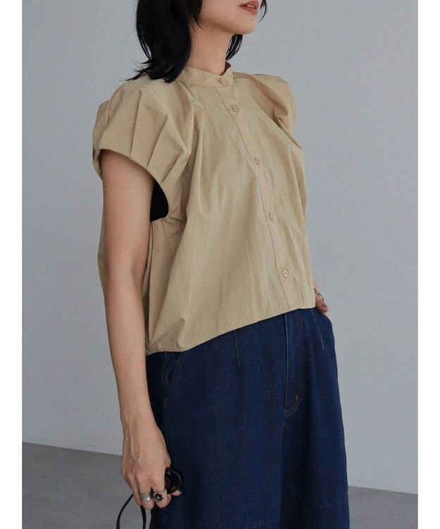 Green Parks タックデザインショート丈シャツ Beige