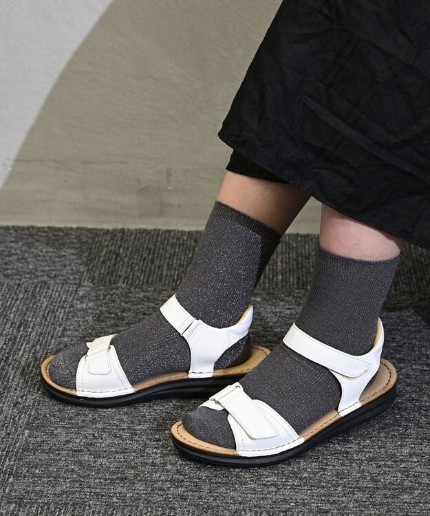 Pointer 本革 甲幅調整 超軽量マジックテープ付きサンダル ホワイト