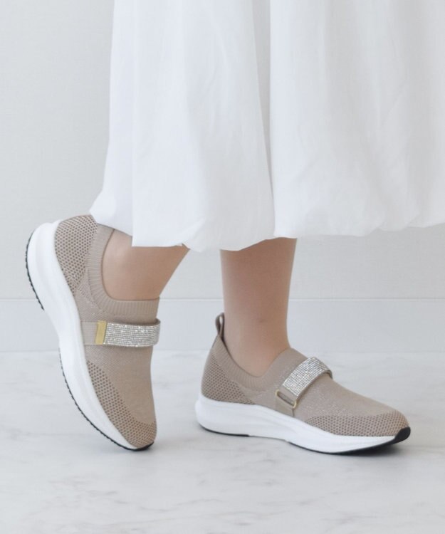 Bridget Birkin 【Bridget Birkin】ベルトストーンニットスニーカー ベージュ