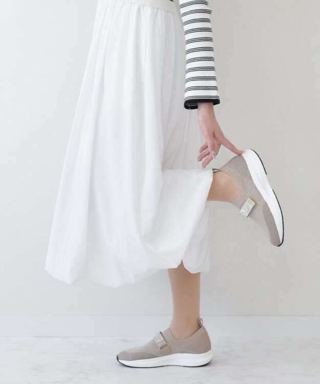 Bridget Birkin 【Bridget Birkin】ベルトストーンニットスニーカー ベージュ