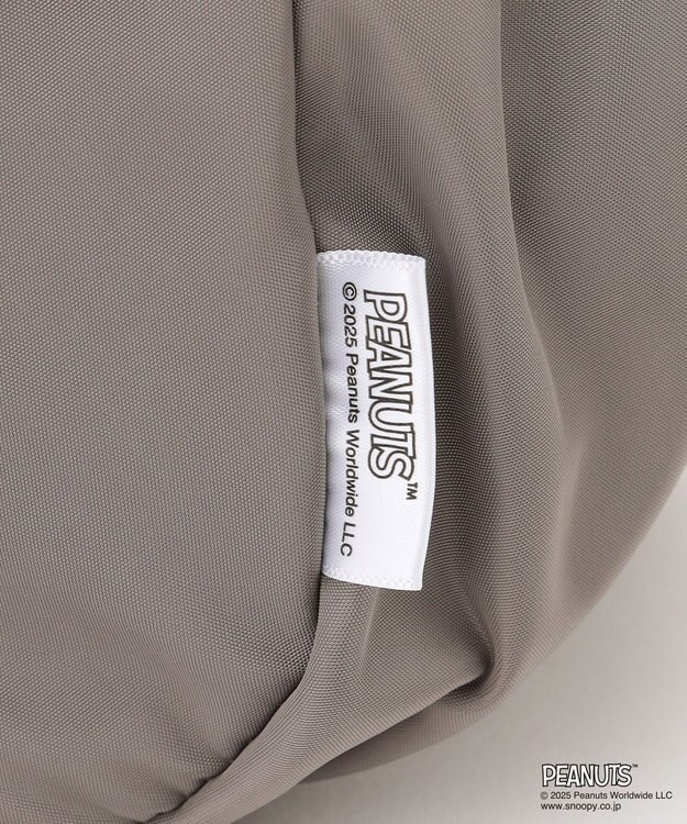 Y'SACCS SNOOPYデザイン サイドギャザー2wayトート　Sサイズ(レインボー） グレー